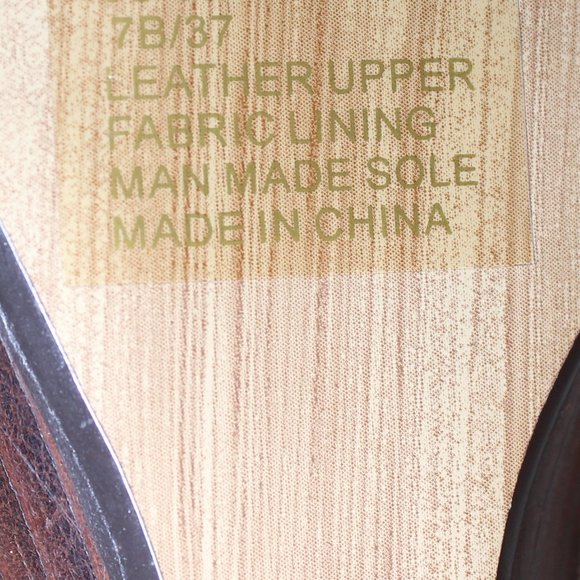 JESSICA SIMPSON Brown Distressed Leather Wedge 7 - Picture 7 of 9